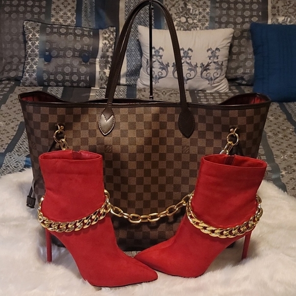 ⚘Red Faux Suede Chain Ankle Boot⚘ - Picture 1 of 9